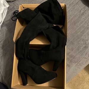 High legged heal boots